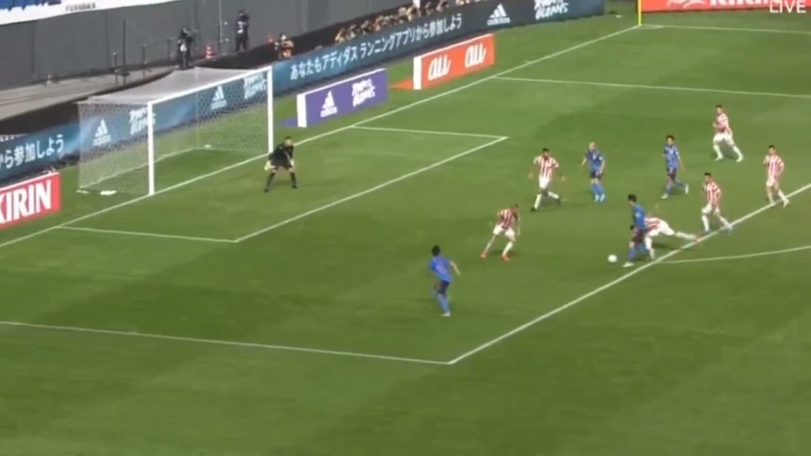 Daenen Maeda missed the goal vs. Paraguay February 6, 2022