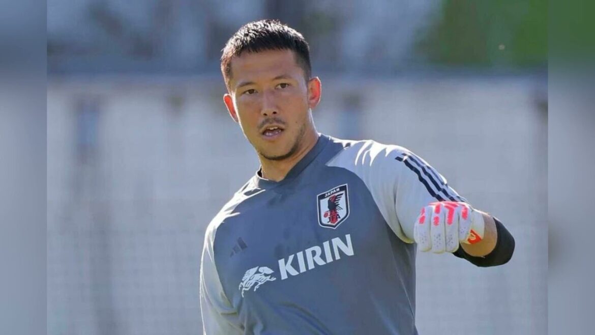 Former Japan national team goalkeeper Schmidt Daniel transfers from Sint-Truiden to fellow Belgian first division side Gent