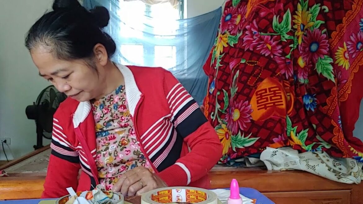 Instructions on how to fold and glue a pencil shape