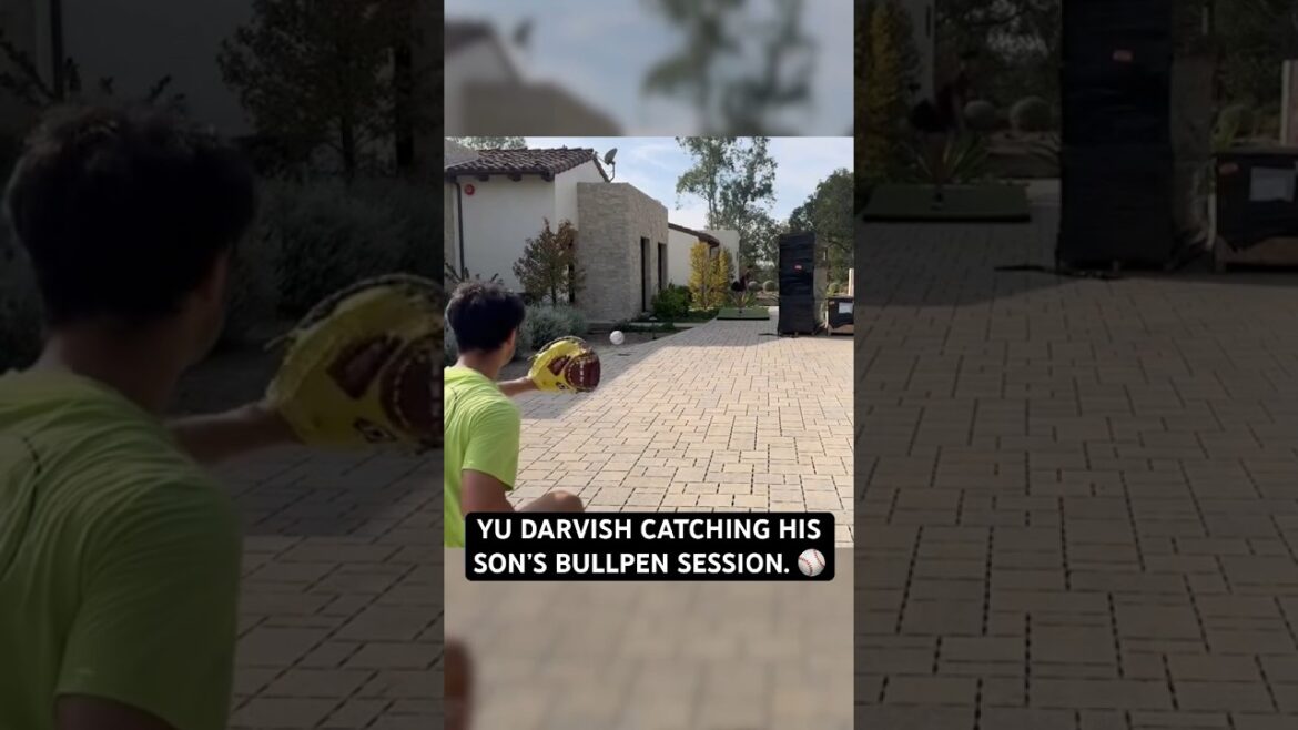 Yu Darvish catches a bullpen session for his son. #padres #mlb #baseball