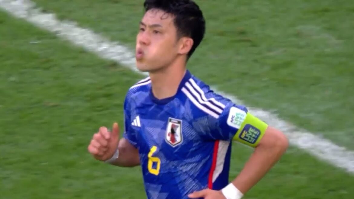 This is what happens when Wataru Endo gets serious against Iraq This is what happens when Wataru Endo gets serious against Iraq