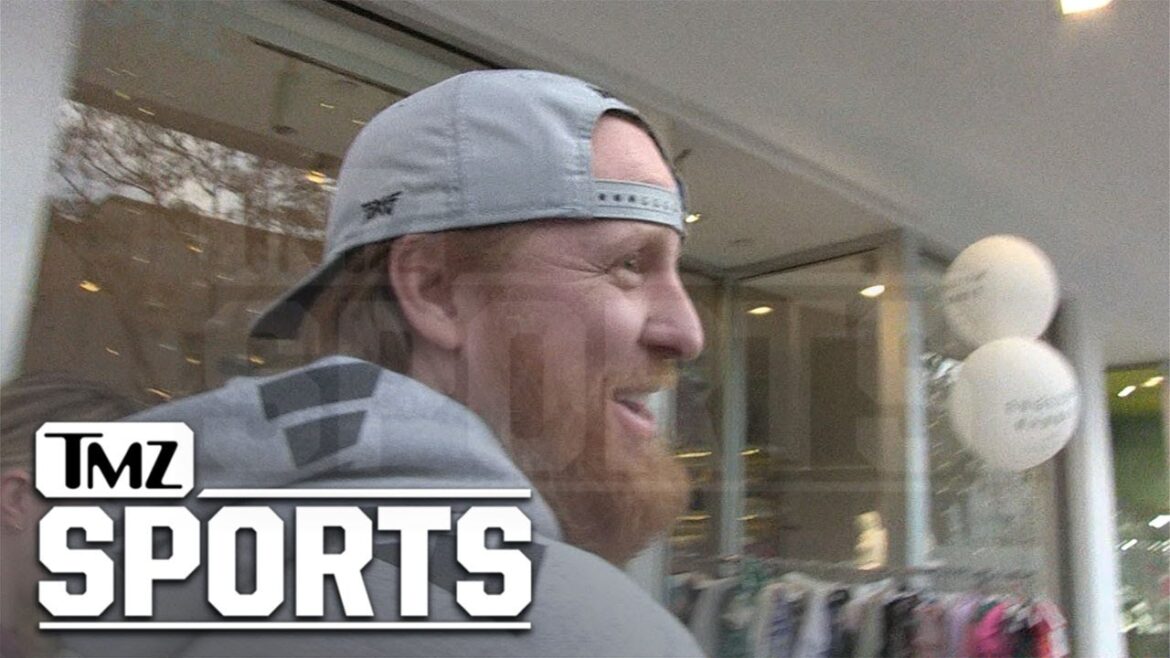 Justin Turner Gives Shohei Ohtani Advice On Dodgers Career | TMZ Sports