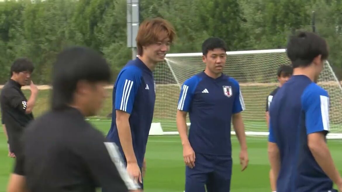 Japan defender Kou Itakura celebrates his 27th birthday with teammates｜板倉 滉｜Samurai Blue｜Asian Cup