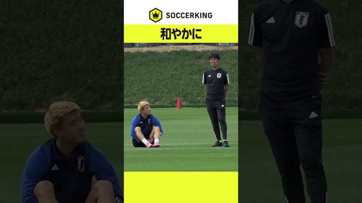 Director Moriyasu and Ritsu Doan chatting in a friendly mood #SAMURAIBLUE