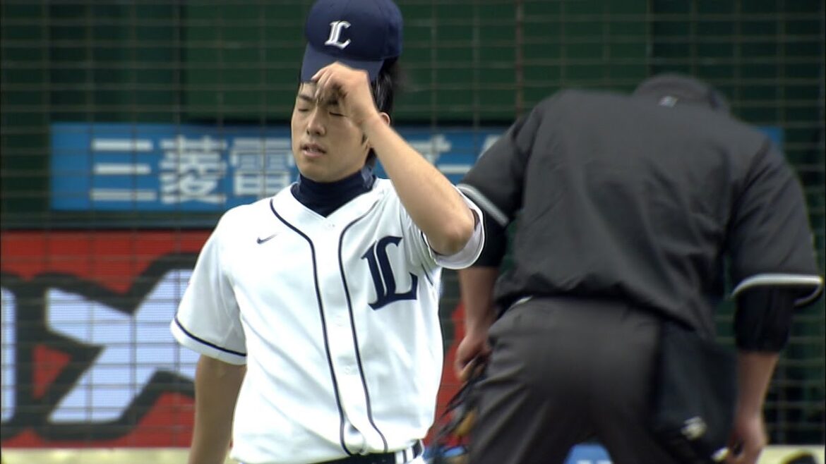 Yusei Kikuchi's fastball...where is it going? 2013.03.16 LG