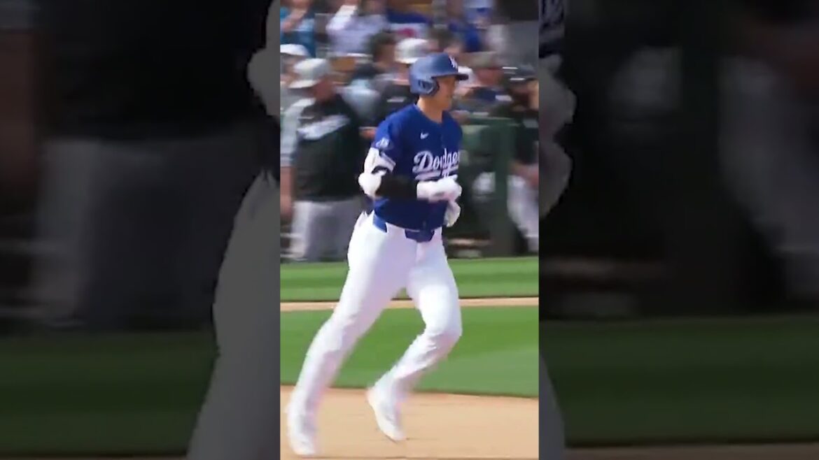 Shohei Ohtani puts Dodgers fans on their feet for the first time ๐ #shorts Shohei Ohtani puts Dodgers fans on their feet for the first time ๐ #shorts