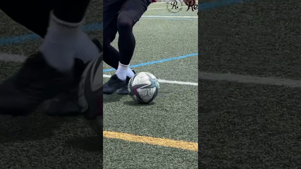 Ritsu Doan's cut-in shot #Ritsu Doan #doan#turn #shorts #soccer #soccer #dribble #feint