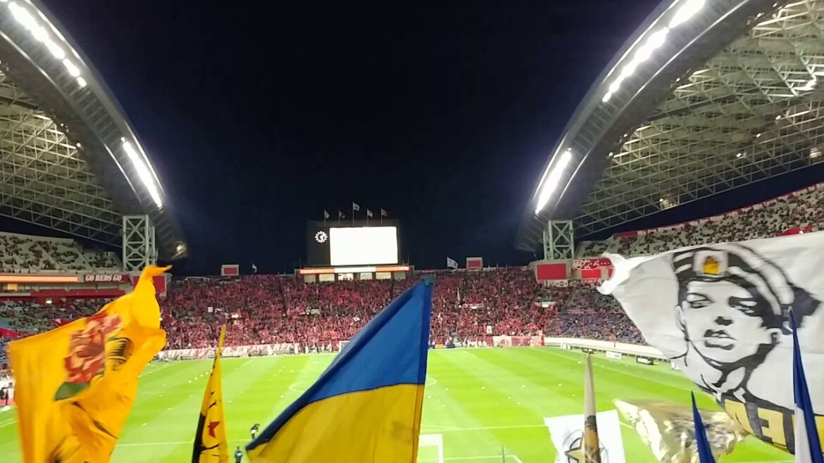 Schmidt Daniel and Kentaro Seki chant (Vegalta Sendai)