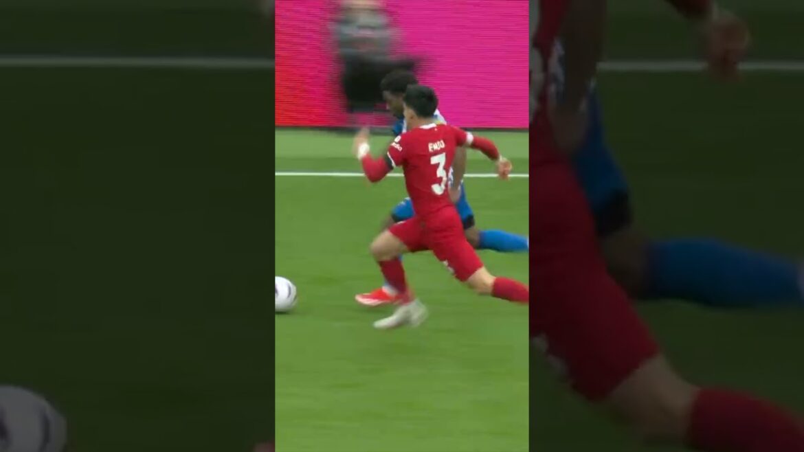 [April 1st]Wataru Endo has a strong presence both offensively and defensively! Contribute to the team's come-from-behind victory!