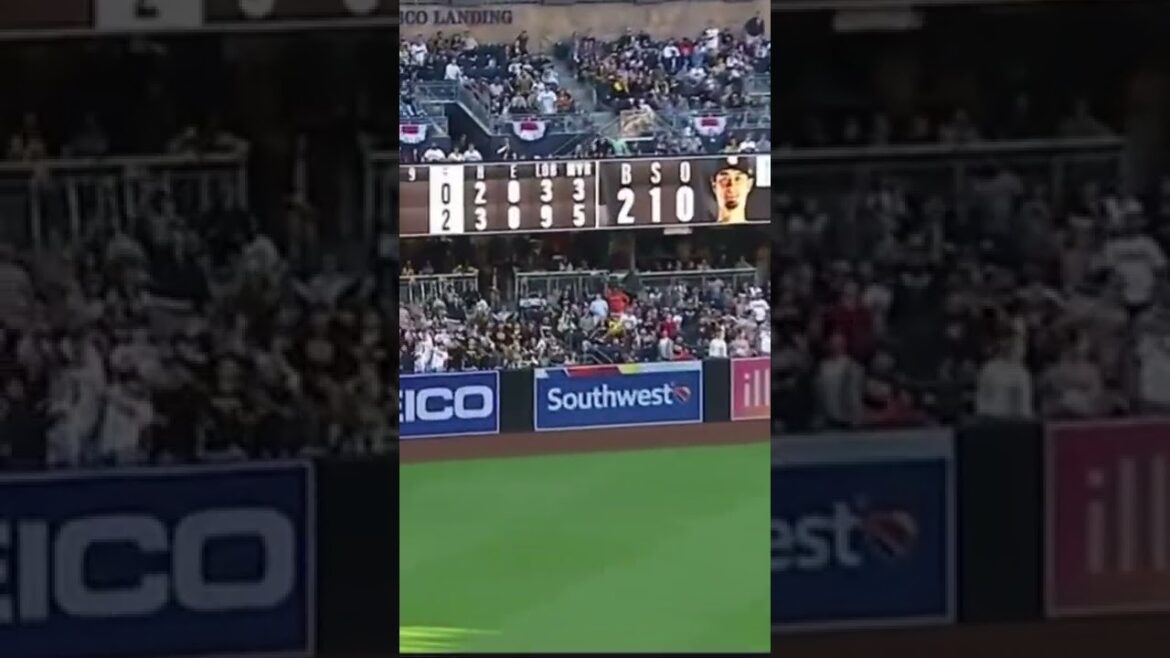 Ozuna takes Darvish deep !!