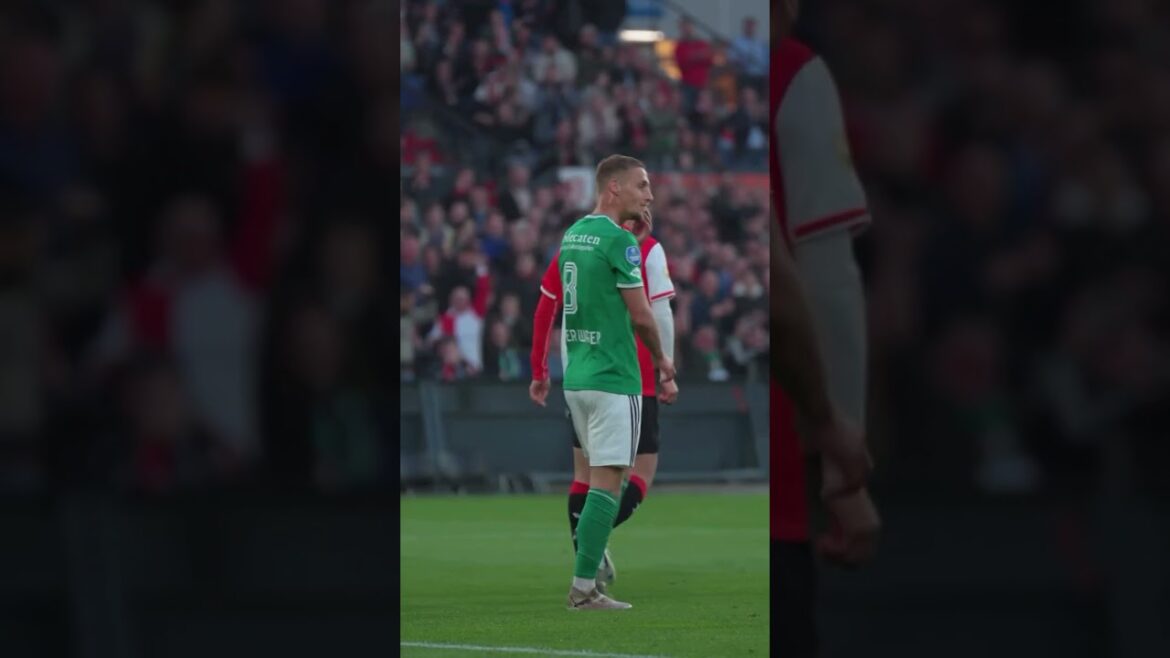 First of five Feyenoord goals. 🧮 Ayase Ueda 🇯🇵