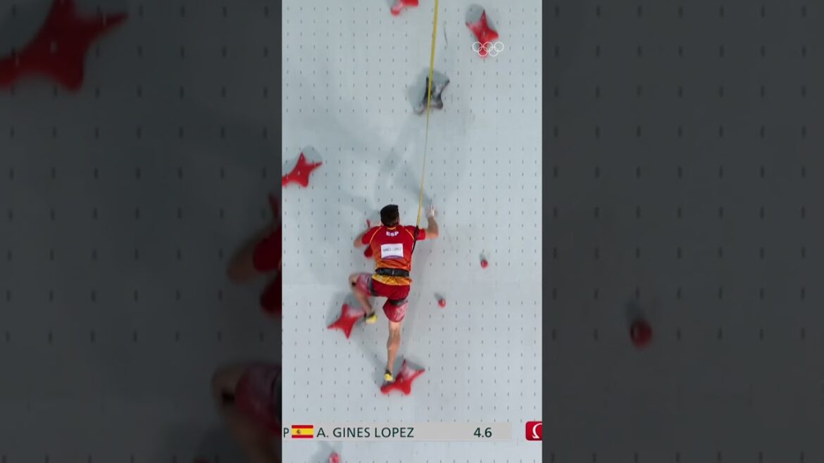 Throwback alert: Alberto Gines' superpowers at Tokyo 2020. 🤩#OlympicQualifierSeries #Shanghai2024