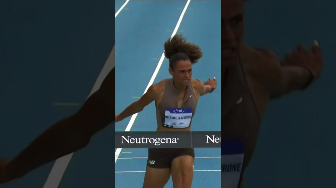 Sydney McLaughlin-Levrone storms to 48.75 in New York ‼️ #USA #athlete #sports #running #sprint