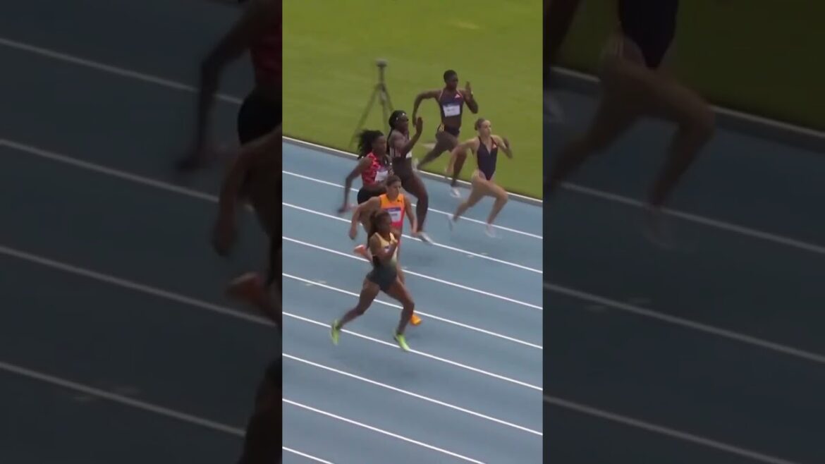 Gabby Thomas Kicks Into Extra Gear⚙🏃🏼♀️😱 Gabby Thomas Kicks Into Extra Gear⚙🏃🏼♀️😱