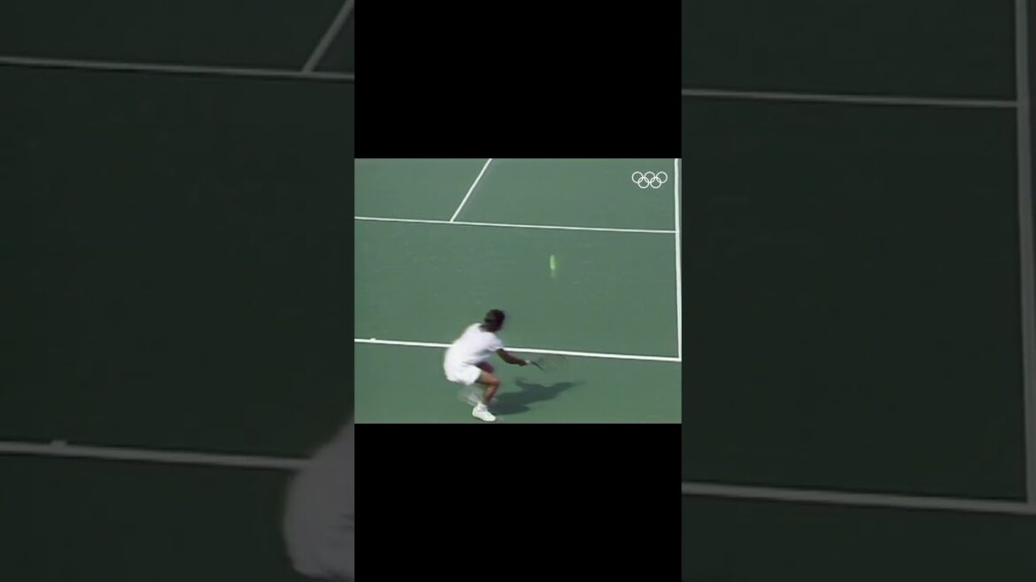 Steffi Graf. All four Grand Slams and Olympic gold in the same year. 🥇👀