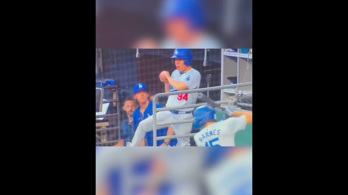 Ballboy 😎 Shohei Ohtani 😳