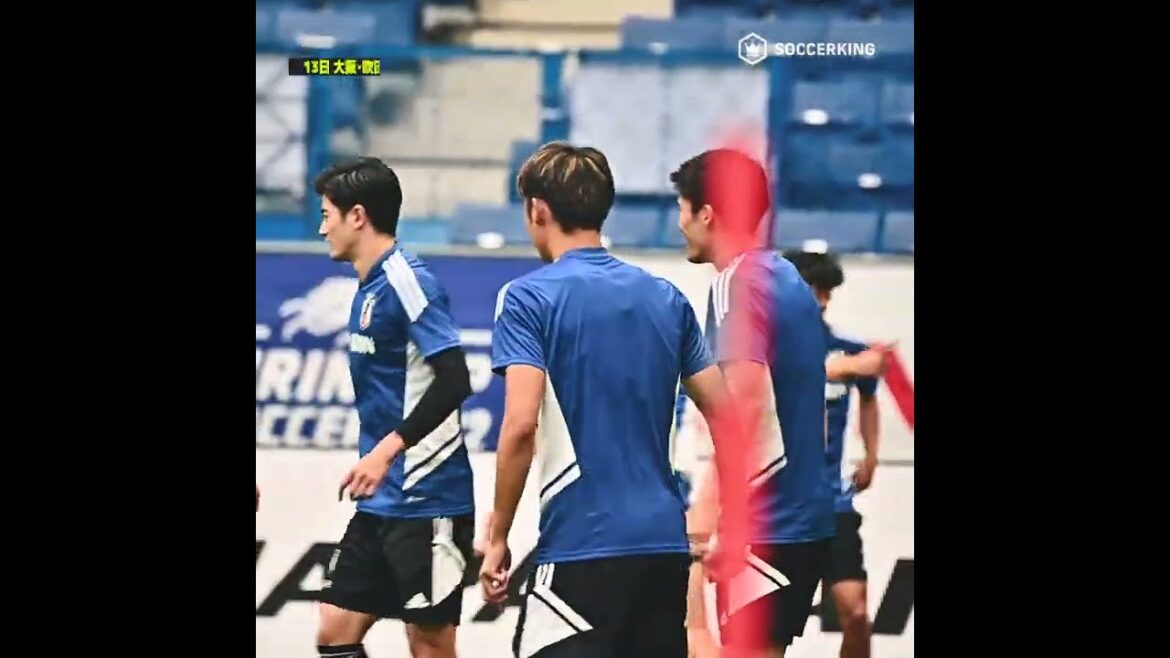 Tomiyasu smiles during the round of play #JapanNationalTeam #daihyo #Shorts