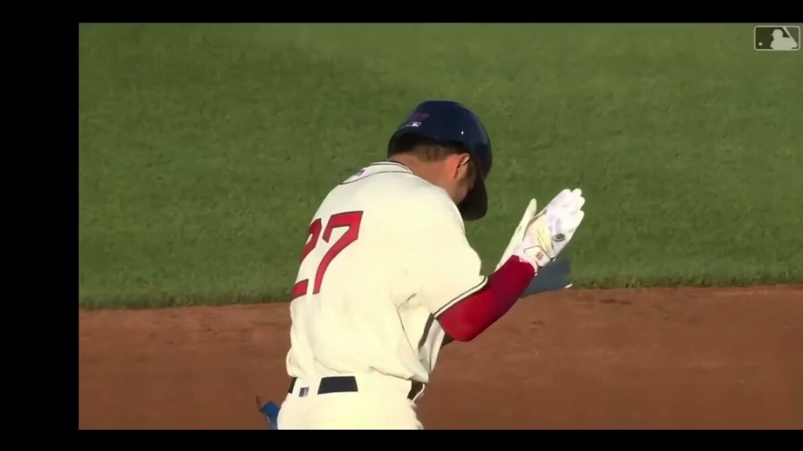 (MLB) Cubs Seiya Suzuki hits a powerful two-base hit (MLB) Cubs Seiya Suzuki hits a powerful two-base hit