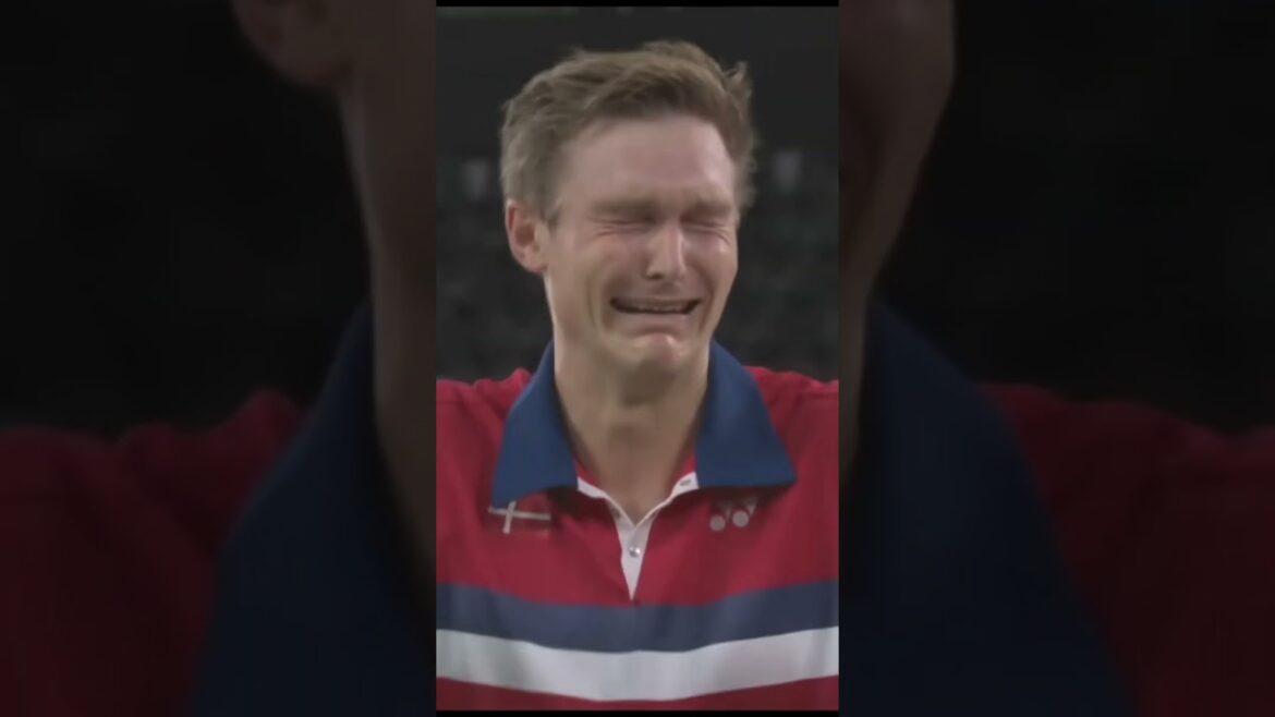 VIKTOR AXELSEN Emotional after winning Olympics 2020