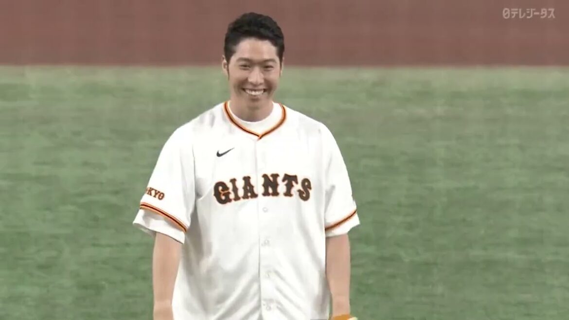 [First Pitch]Paris Olympics Nippon Television athlete caster Kosuke Hagino ‍️[Giants vs DeNA]