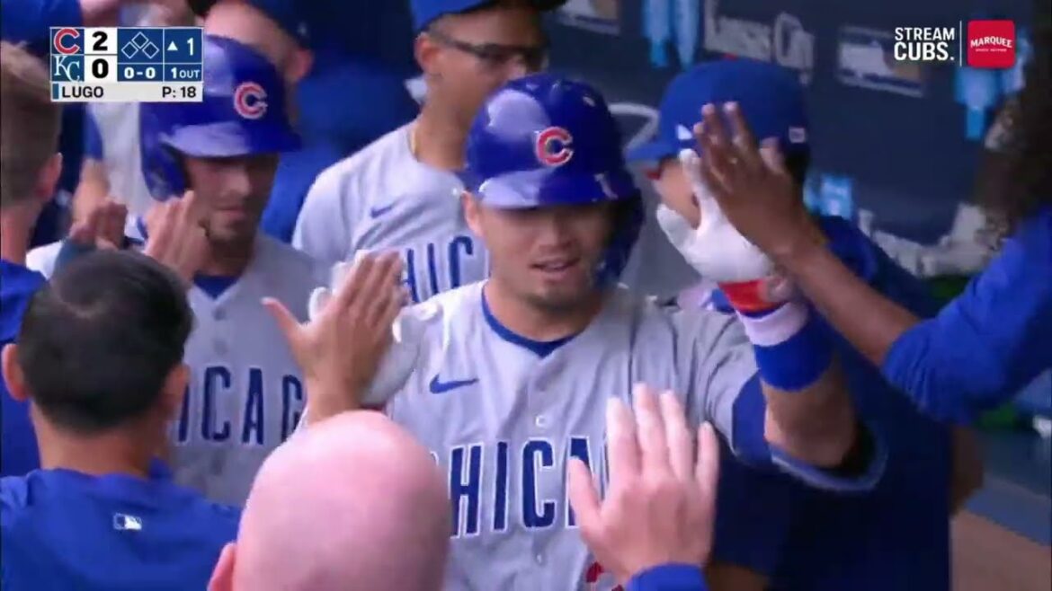 Seiya Suzuki's first at-bat, his 15th of the season, a two-run leadoff home run!