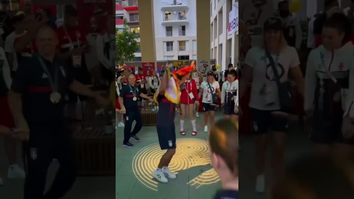 Djokovic celebrates gold medal with the other athletes in the Olympic village ❤️🥇🇷🇸 #Paris2024