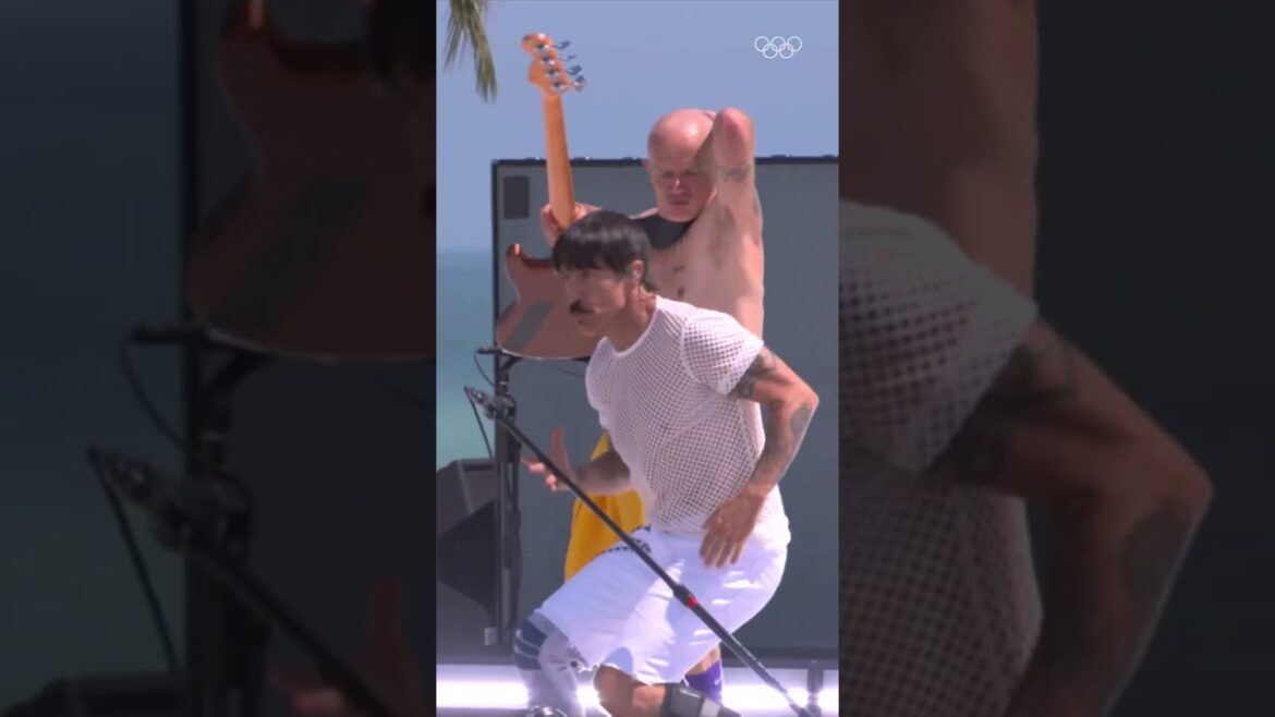 The Red Hot Chili Peppers ignited the Olympic spirit in LA!!! 😍🔥#Paris2024 #Olympics #LA28