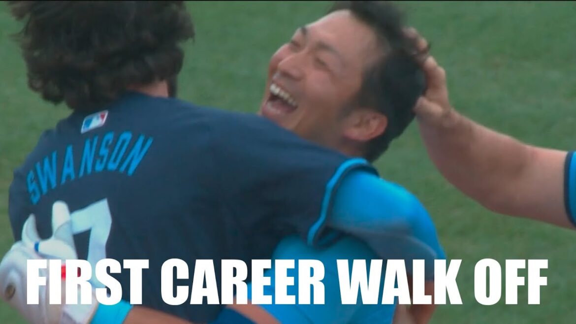 Seiya Suzuki's First Career Walk Off Hit in 10th Inning vs Blue Jays!!