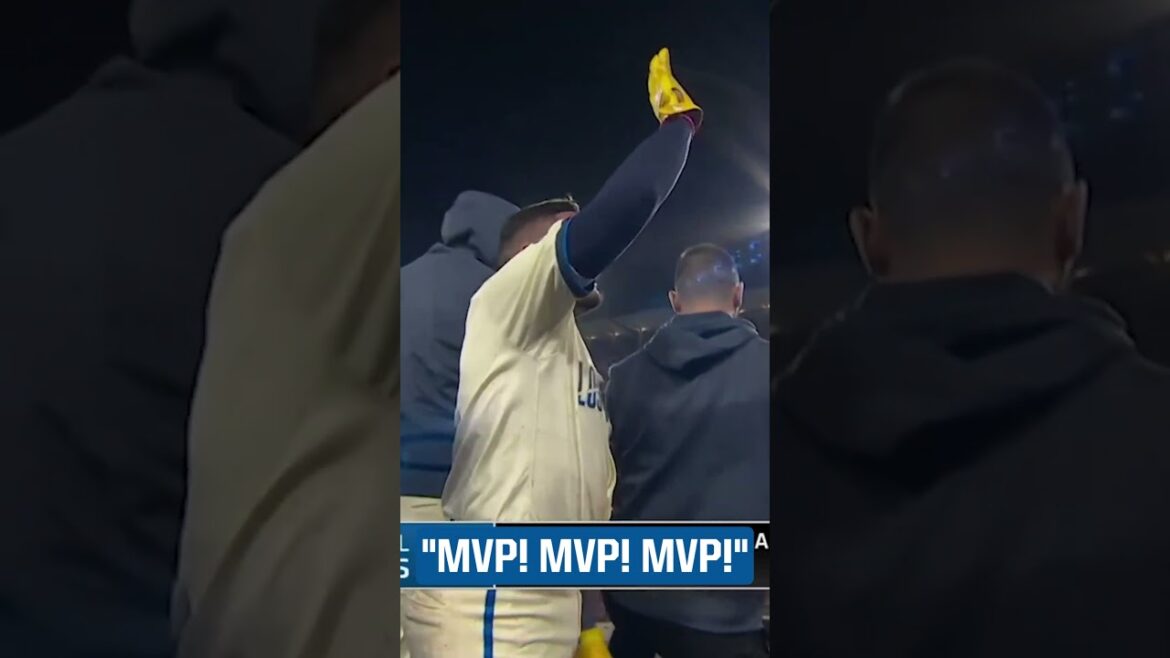 Miguel Rojas took the curtain call for Shohei Ohtani's "MVP" chants 🤣