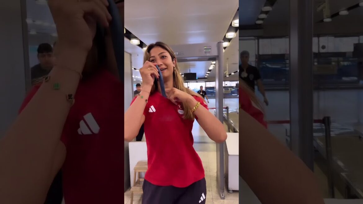 When you forget to take your medal off before you go through the metal detector... 🤭📹: nafiakuss
