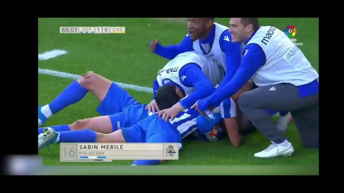 Deportivo's Gaku Shibasaki makes his first assist since joining the company with an exquisite through pass!