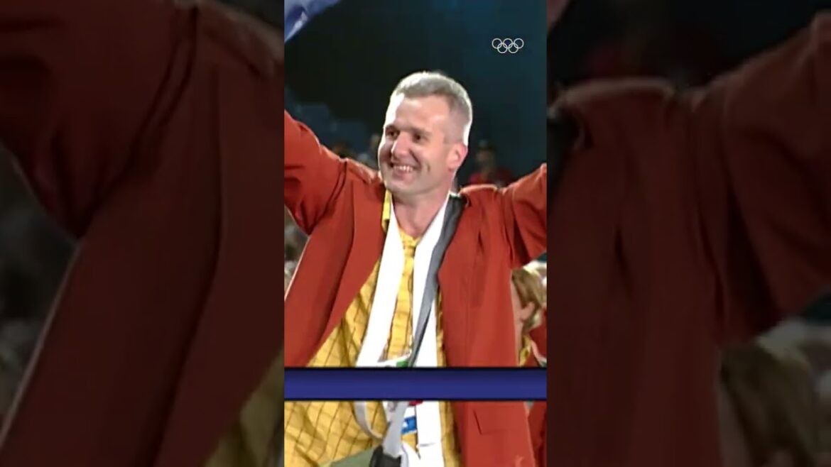 Incredible memories from the opening ceremony at Sydney 2000. 🎉🇦🇺