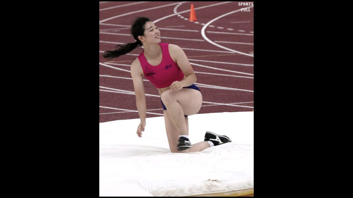 Trembling woman pole vault strongest physique ㄷㄷ