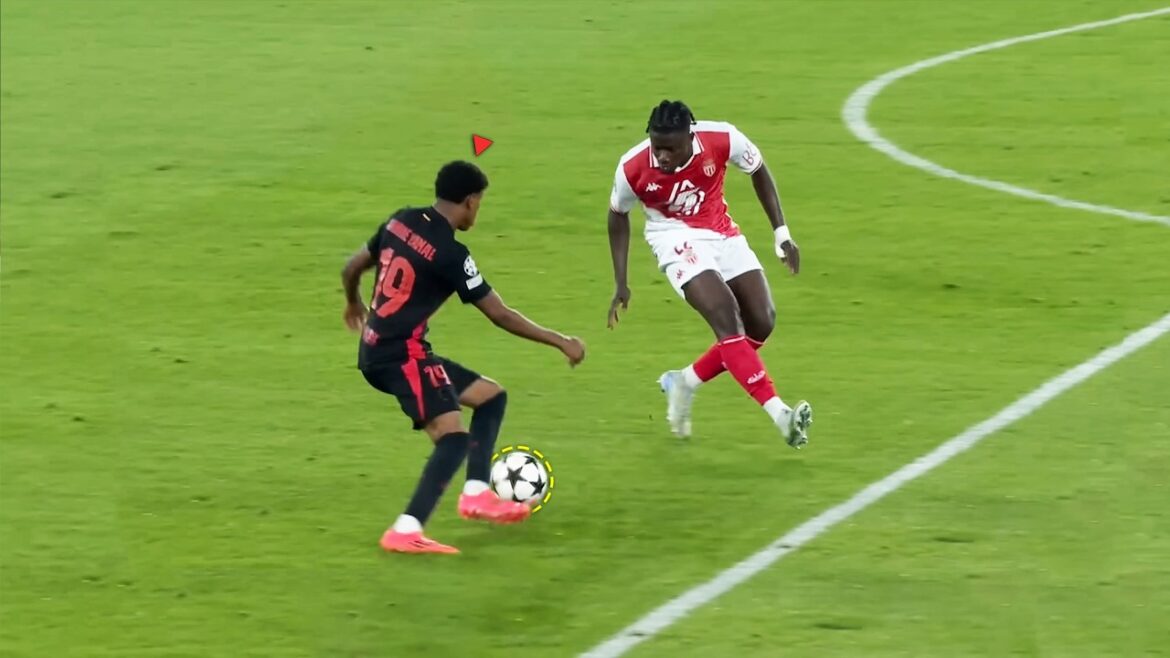 The Art of Plays in Football 2024/25