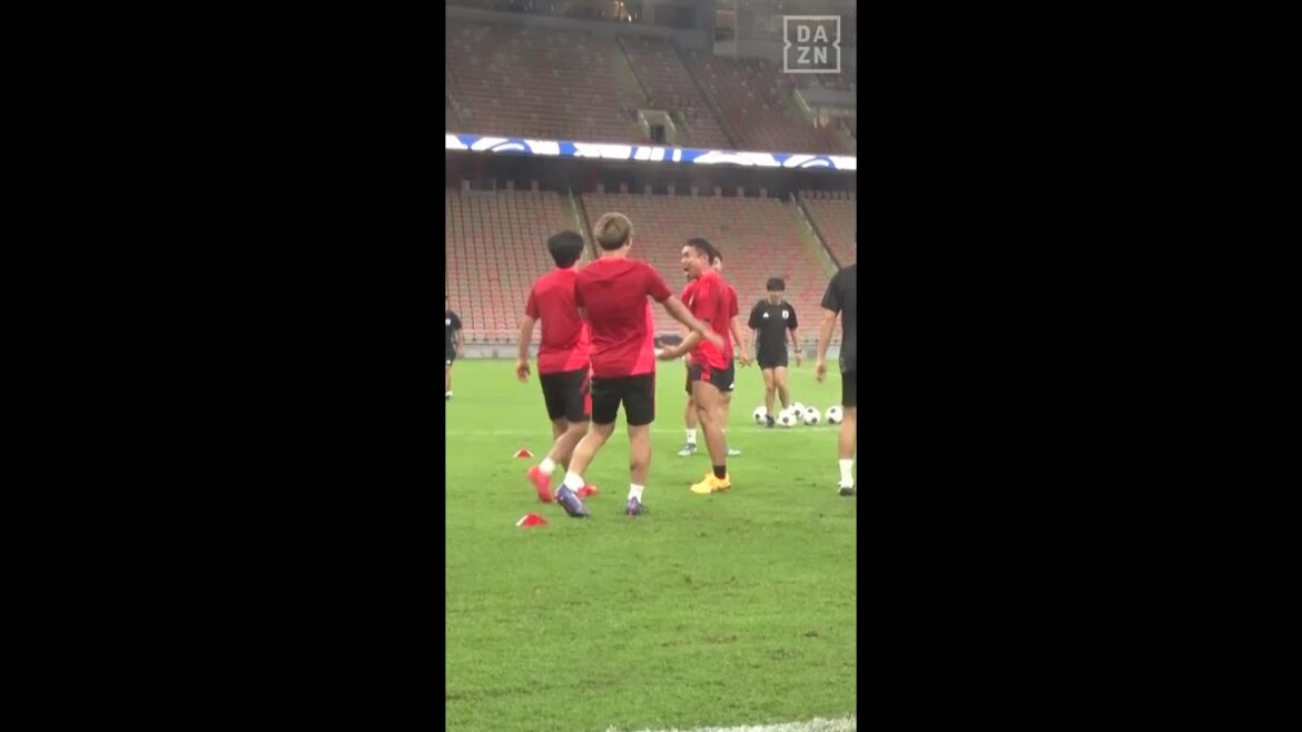 [A 38-year-old who raises the team's morale🔥]#Yuto Nagatomo "Taki, Taki, Taki, that's not it!" #AFC Asian Qualifiers #Japan National Soccer National Team #Let's watch the national team #DAZN