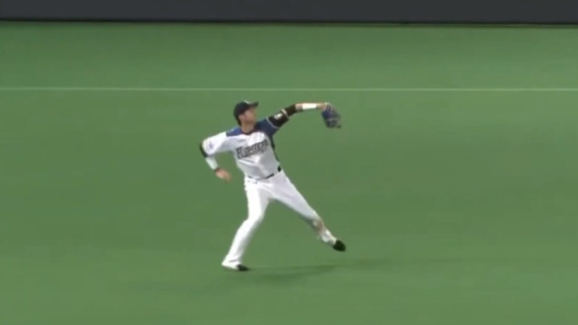 This Is What Shohei Ohtani Looked Like As An Outfielder This Is What Shohei Ohtani Looked Like As An Outfielder