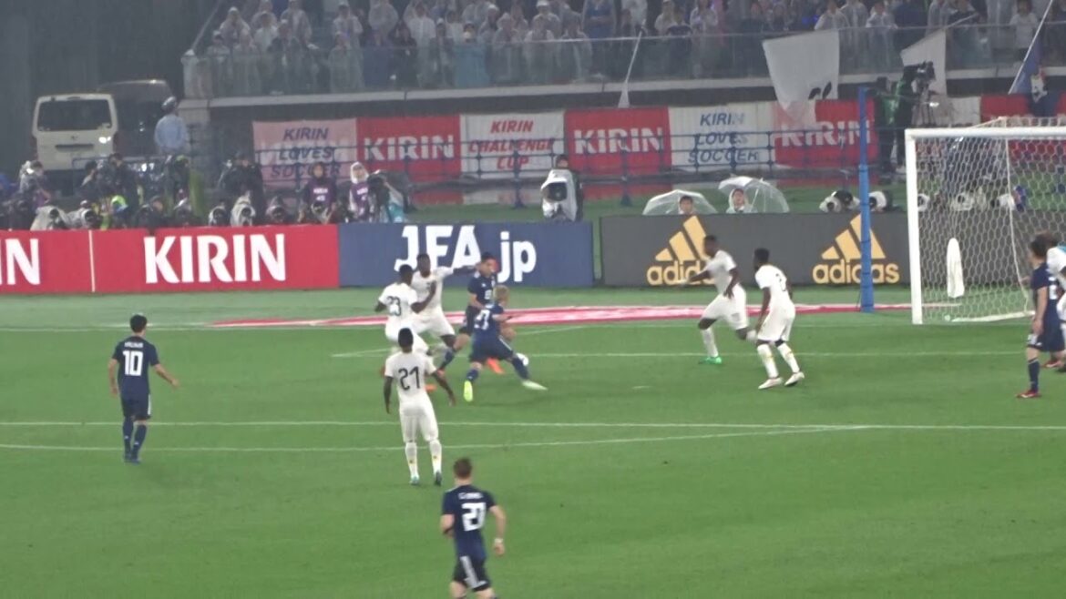 [#Nishino J]Gaku Shibasaki's corner kick ~ Big chance has arrived! ! ! #Gaku Shibasaki #Yosuke Ideguchi #Shinji Kagawa #daihyo #Japan National Team