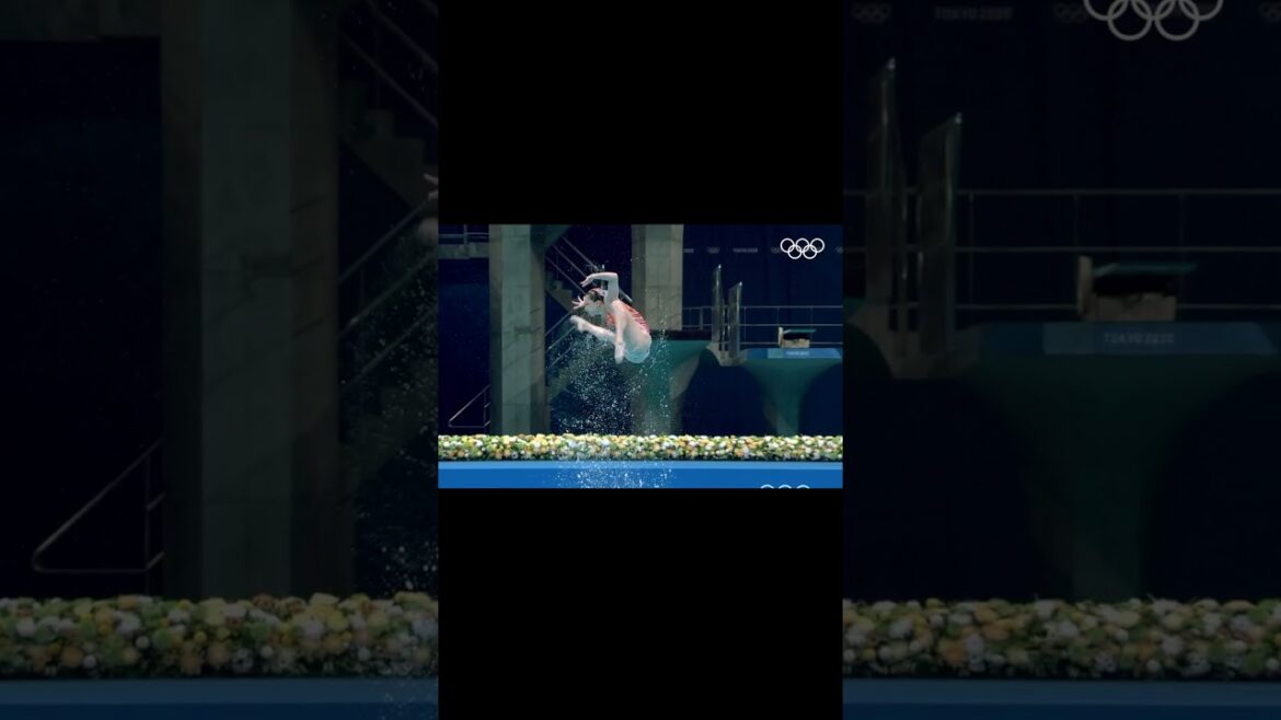 4 minutes of incredible artistic swimming. 🇨🇳 #Olympics #Tokyo2020 #Sports #ArtisticSwimming