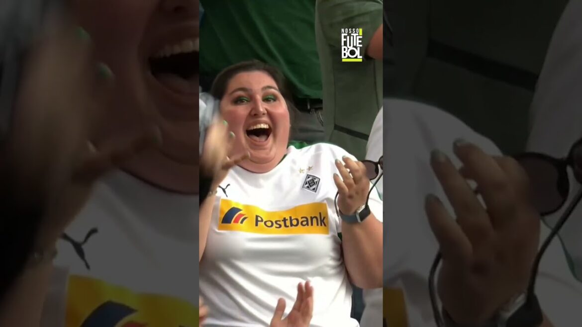 ITAKURA: Mönchengladbach 1x0 Bayern! THE FANS' REACTION IS ABSURD! LOL She didn't believe it! #shorts