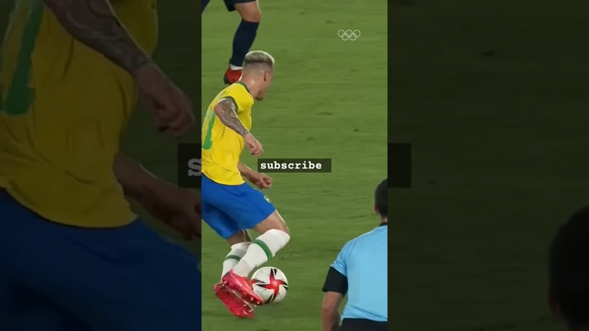 These skills from Antony🇧🇷#football#worldcup#fifa#neymar #soccer#Shorts#Beijing2022#Tokyo2020