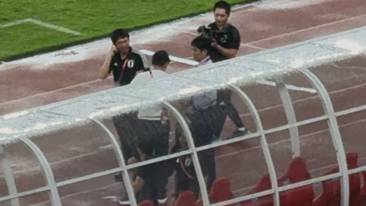 THE MOMENT FOR STY TO MEET MORIYASU AT THE END OF THE INDONESIA vs JAPAN MATCH THE MOMENT FOR STY TO MEET MORIYASU AT THE END OF THE INDONESIA vs JAPAN MATCH