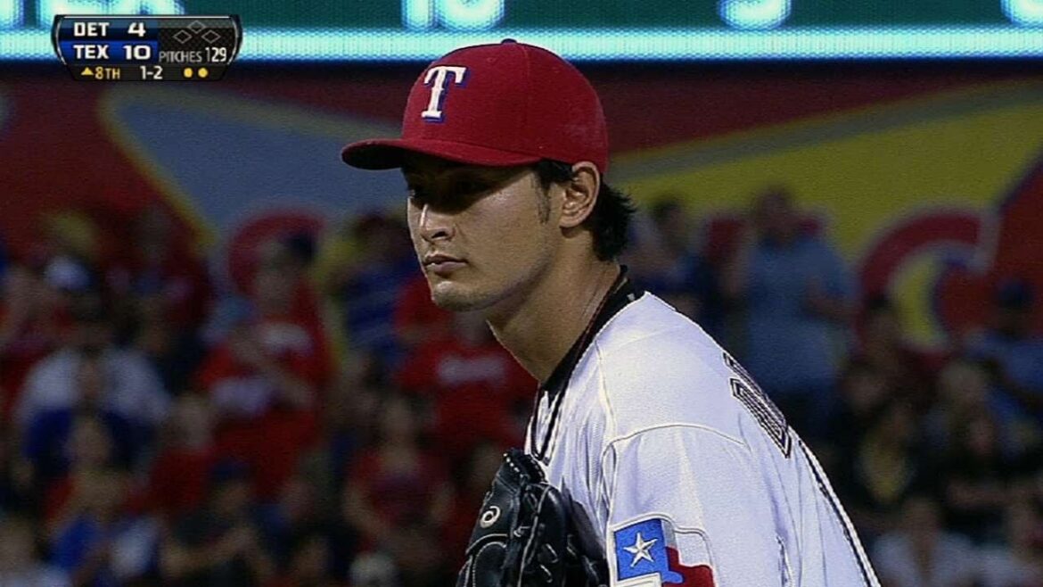 DET@TEX: Darvish strikes out six over eight innings