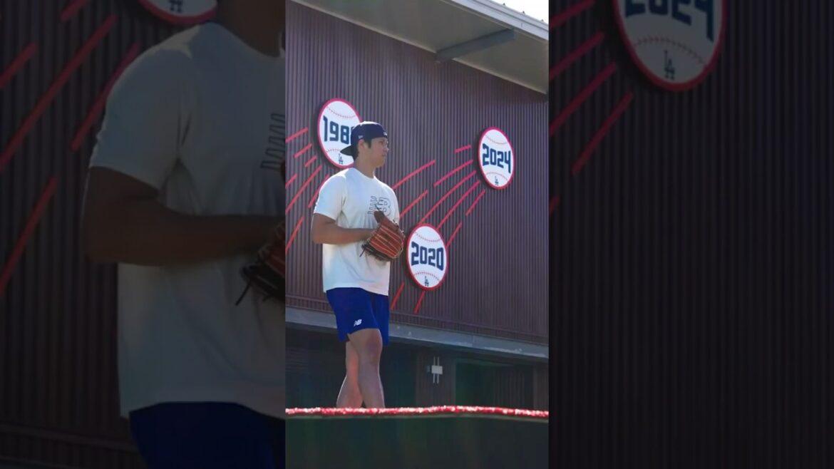 2025 Dodgers Spring Training: Shohei #Ohtani pitching & hitting #Shorts 2025 Dodgers Spring Training: Shohei #Ohtani pitching & hitting #Shorts