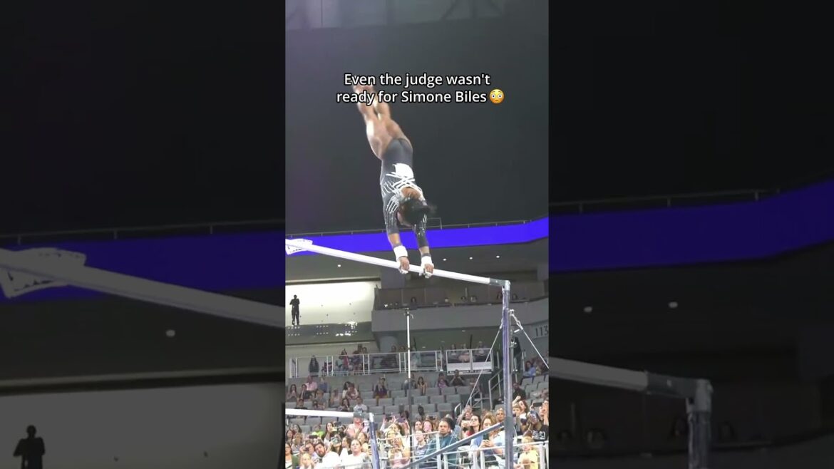 Hard not to be impressed when watching the GOAT🐐😳 #gymanstics #simonebiles #judge #reaction #bars