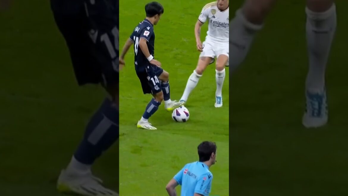 Hot Put ⚽🔥 #takefusa kubo #reaalsociedad #tonikross #realmad #lali #football #panna #kills