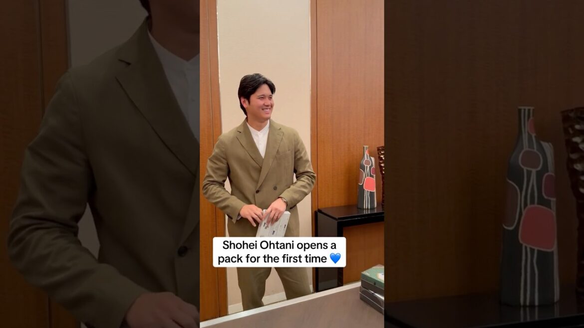 Shohei Ohtani opens his FIRST PACK of baseball cards 🥹❤️🇯🇵