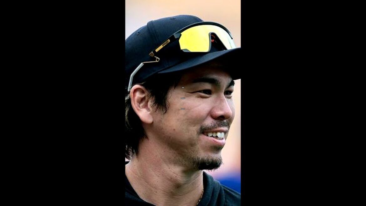 Maeda Kenta Signs Shirt Otani and Decopin