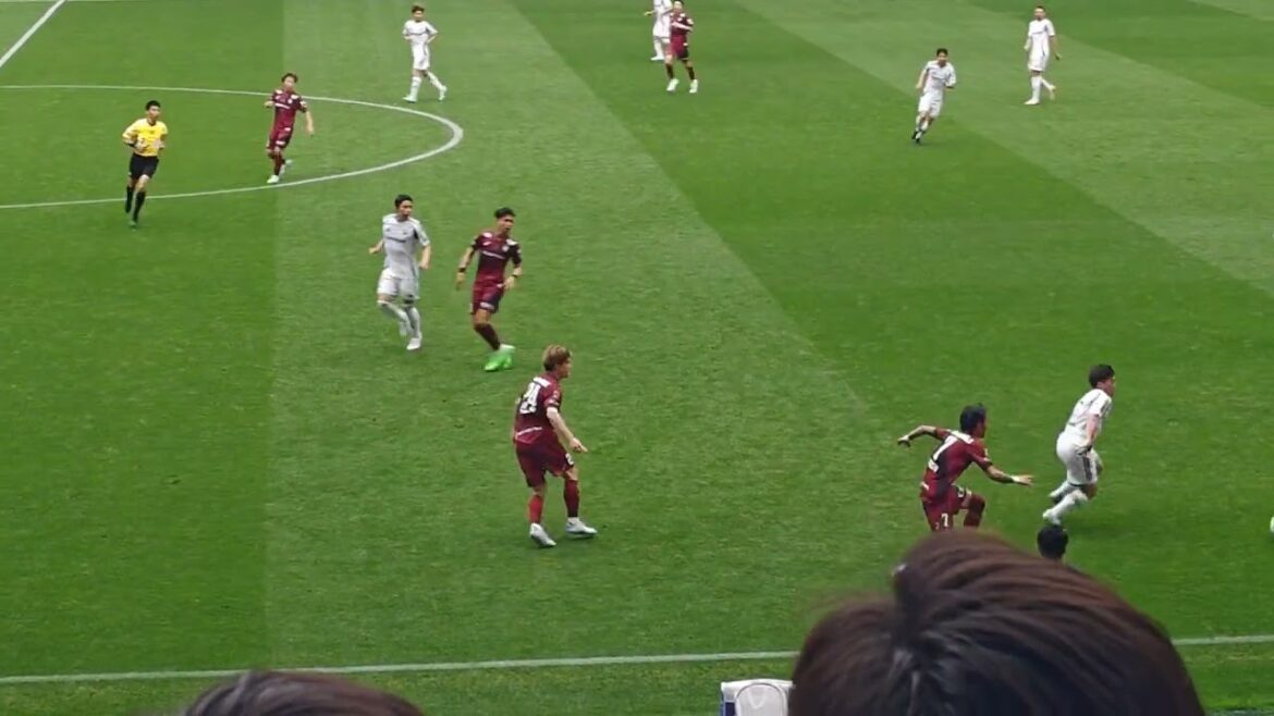 2025.4.20 Machida Zelvia Soma Yuki Ball Keeps Match against Vissel Kobe (J1 League Round 11)