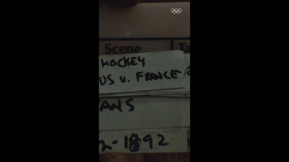 Retro hockey vibes! 🏒🔥 France vs. USA on home ice at #Albertville1992, what a throwback!