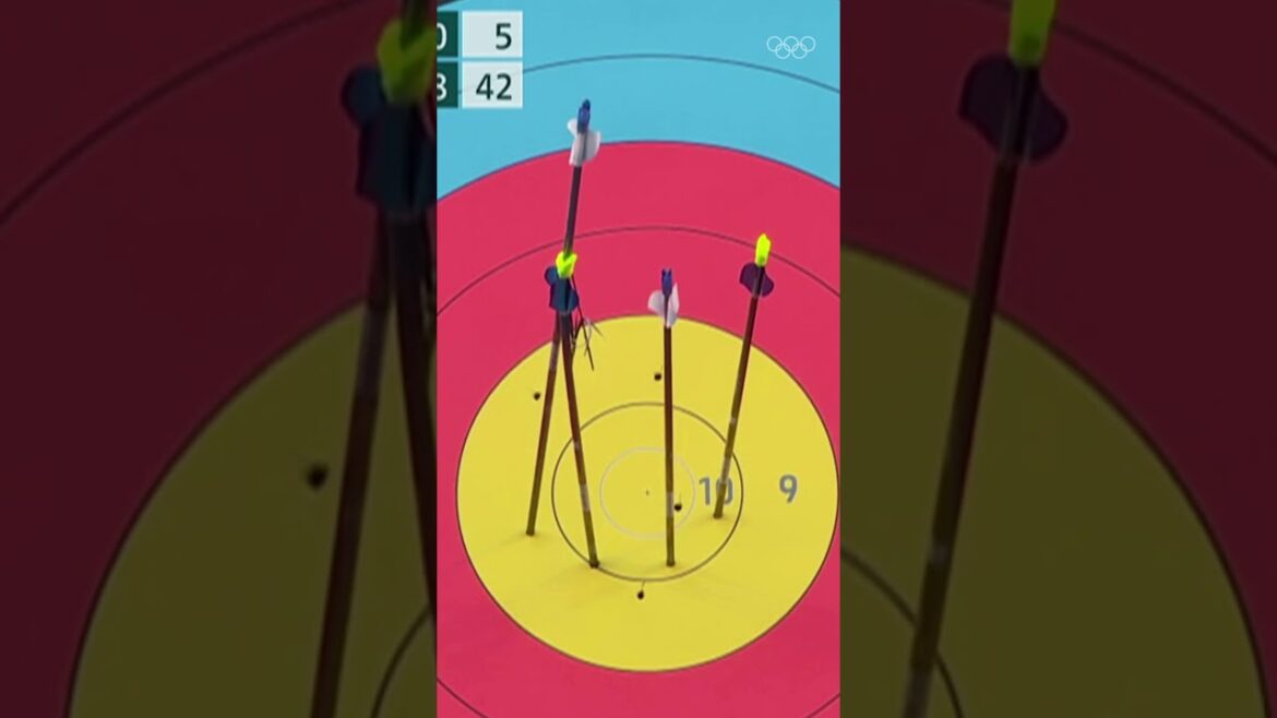 How? 🤯 An arrow through another arrow! 🏹🎯